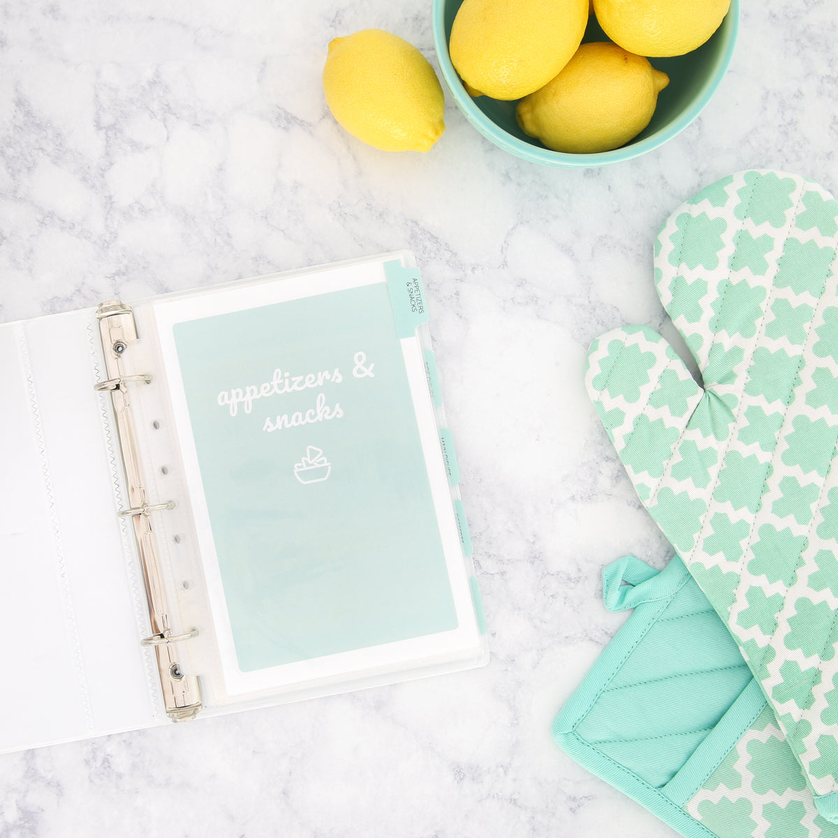 DIY Recipe Book (with Free Printable Recipe Binder Kit!)